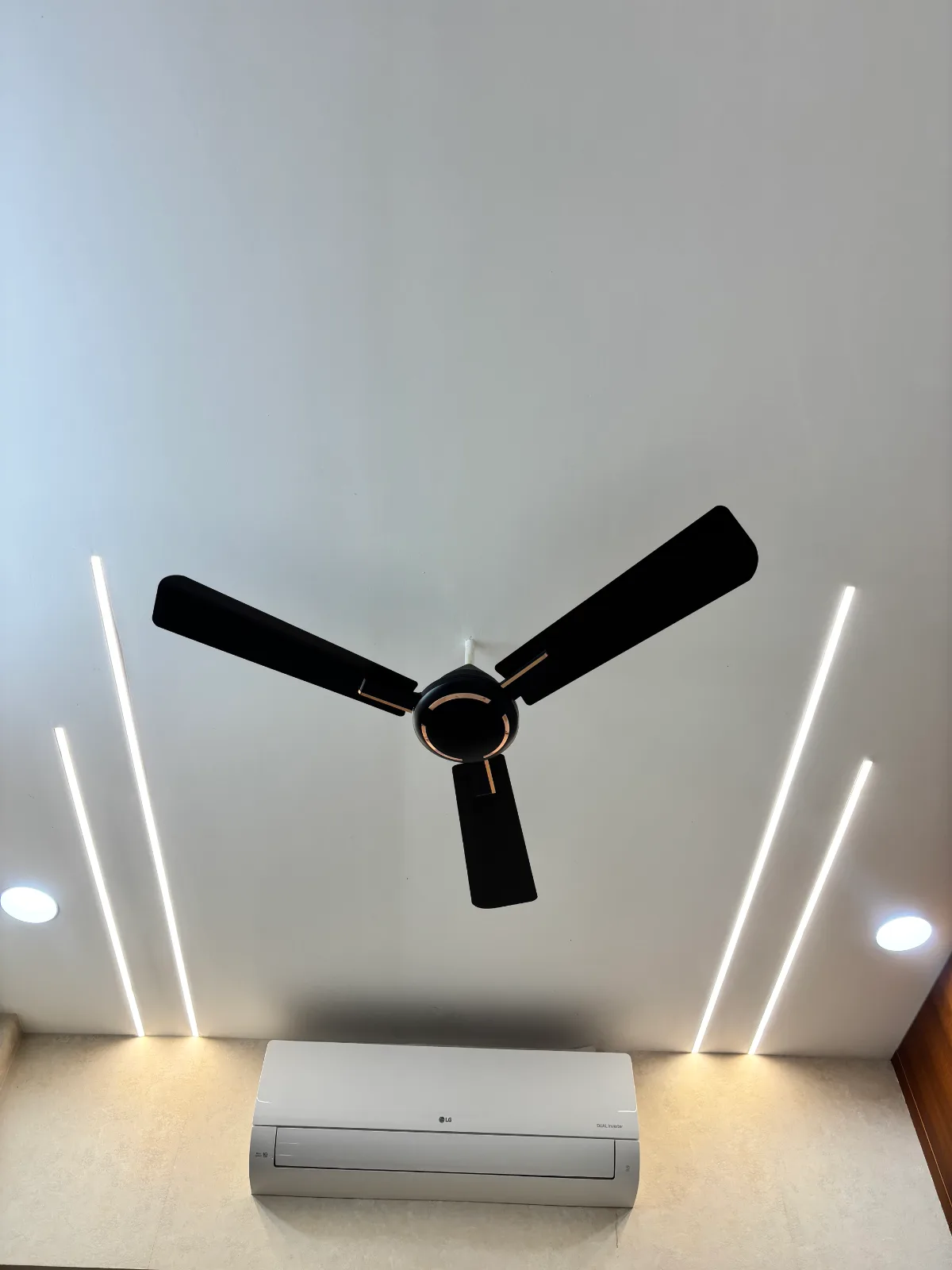 2 BHK • Cute Family • Cute Home ❤️ — photo 7