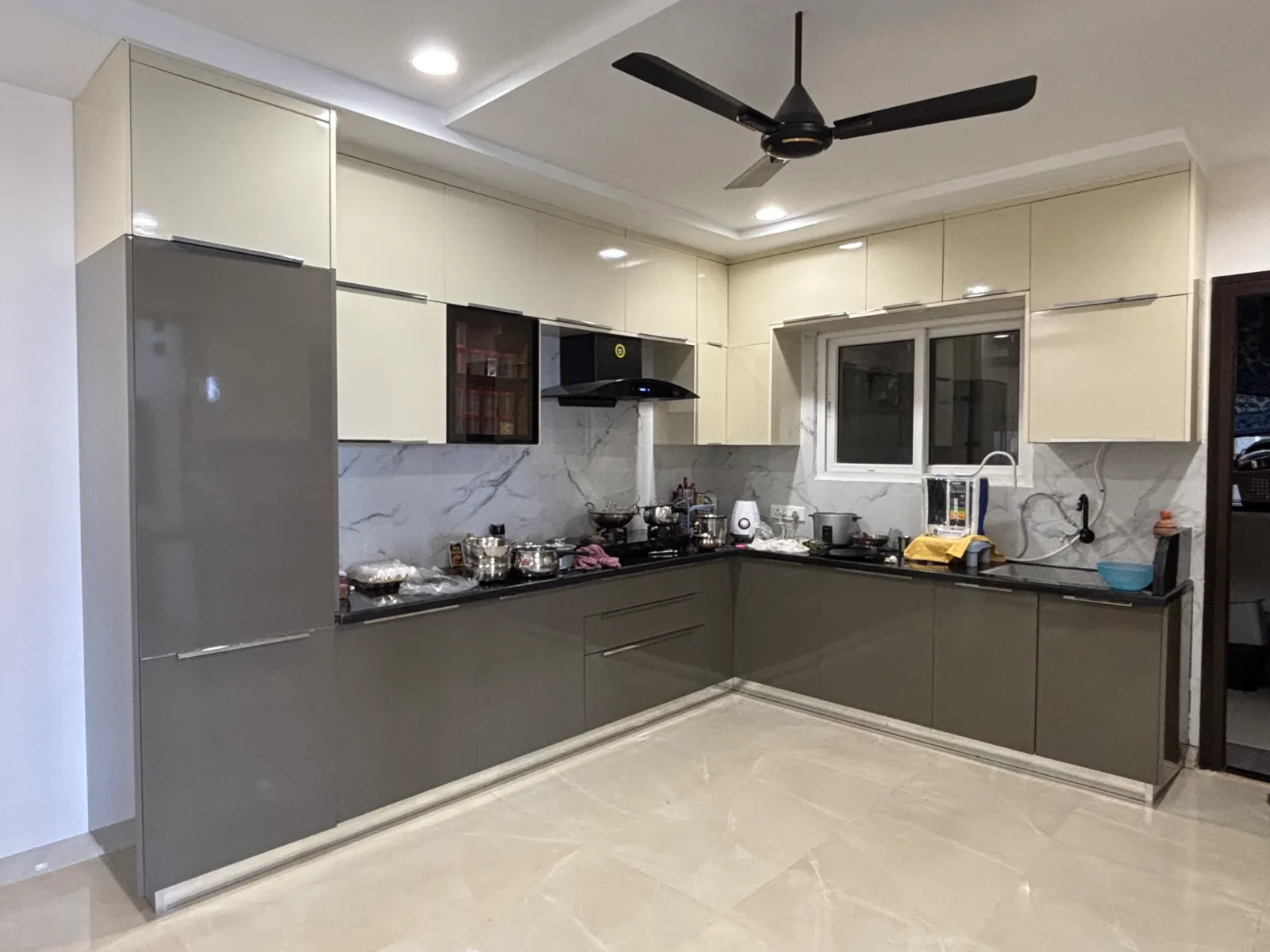 ✨ Modern TV Unit & Modular Kitchen – Guntur — photo 1