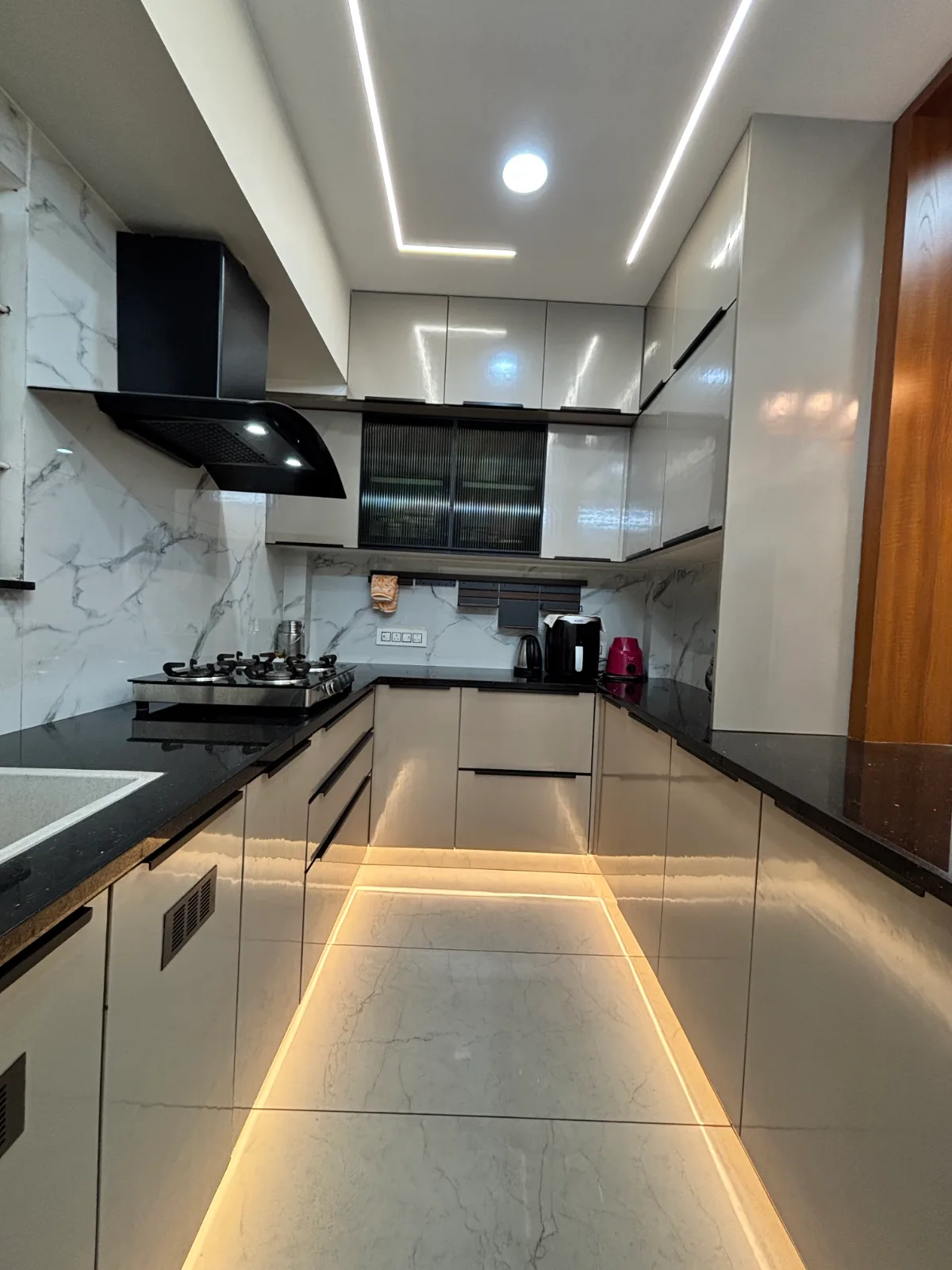 2 BHK • Cute Family • Cute Home ❤️ — photo 10